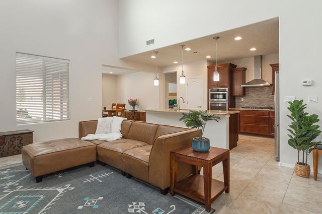 2829 Delicias Road SE, Rio Rancho, NM 87124