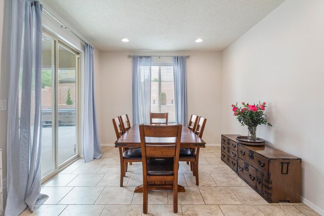 2829 Delicias Road SE, Rio Rancho, NM 87124