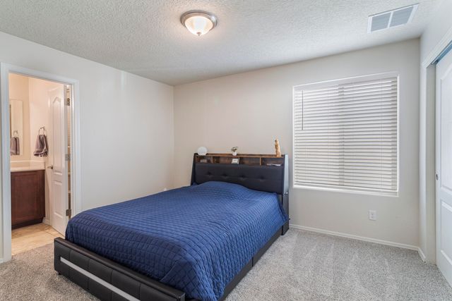 2829 Delicias Road SE, Rio Rancho, NM 87124