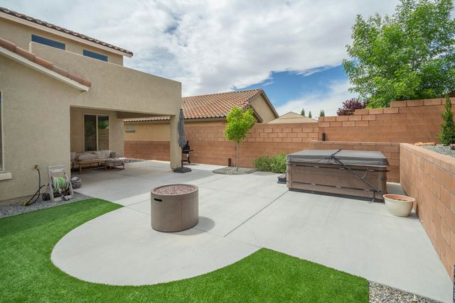 2829 Delicias Road SE, Rio Rancho, NM 87124