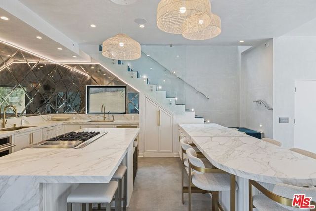 15 Reef Street, Marina Del Rey, CA 90292