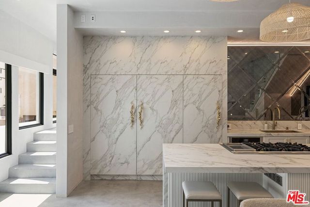 15 Reef Street, Marina Del Rey, CA 90292