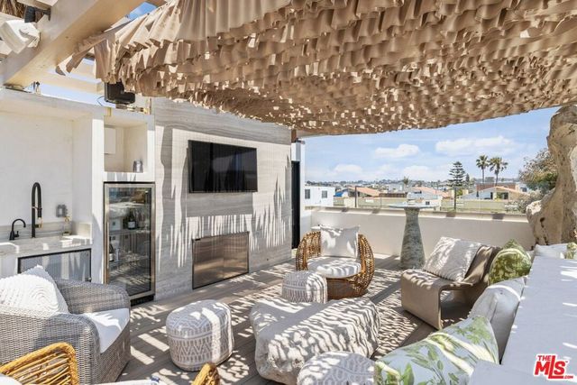 15 Reef Street, Marina Del Rey, CA 90292