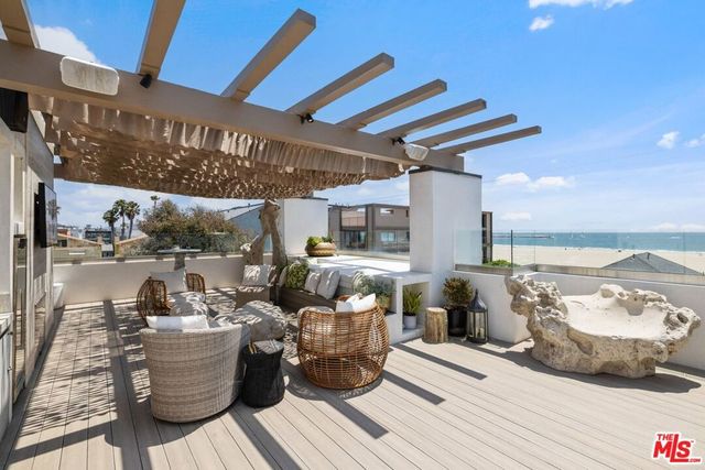 15 Reef Street, Marina Del Rey, CA 90292