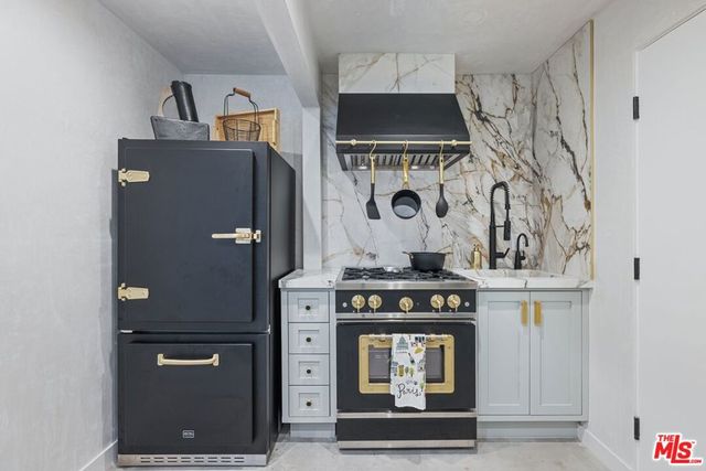 15 Reef Street, Marina Del Rey, CA 90292