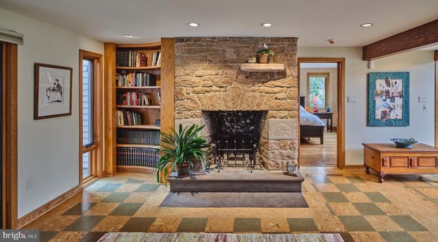 260 CAFFERTY RD, Pipersville, PA 18947