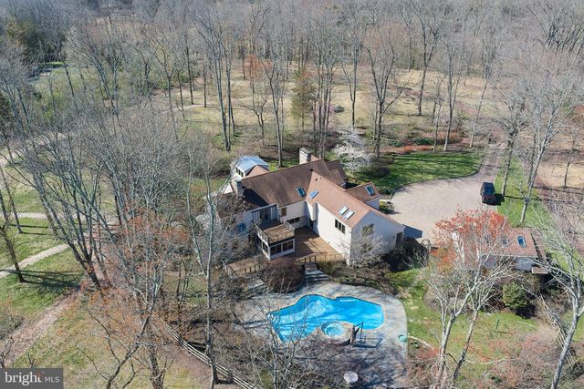 260 CAFFERTY RD, Pipersville, PA 18947