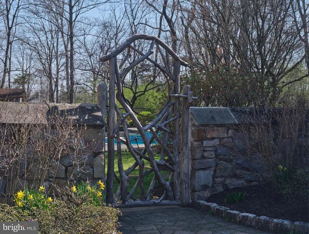 260 CAFFERTY RD, Pipersville, PA 18947