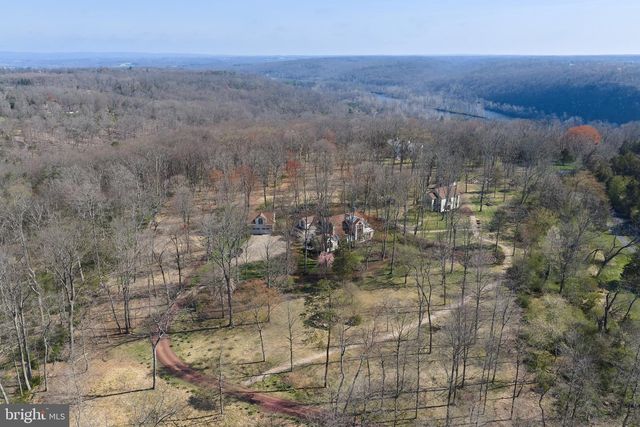 260 CAFFERTY RD, Pipersville, PA 18947
