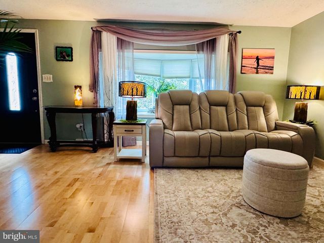 407 OLEY ST, Wyomissing, PA 19610