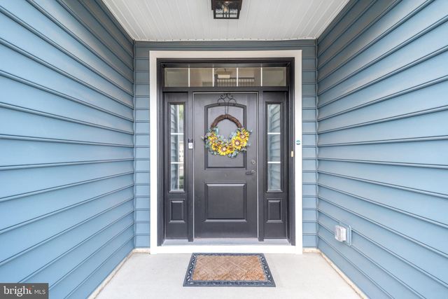 909 HOLDEN, Warminster, PA 18974