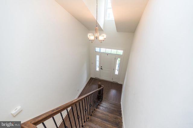 909 HOLDEN, Warminster, PA 18974