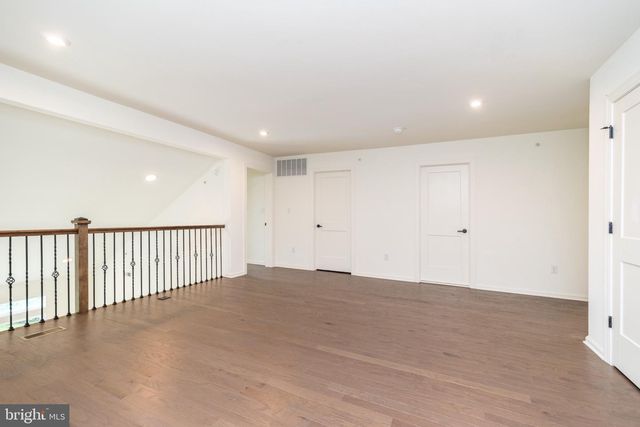 909 HOLDEN, Warminster, PA 18974