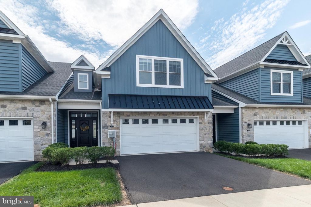 909 HOLDEN, Warminster, PA 18974