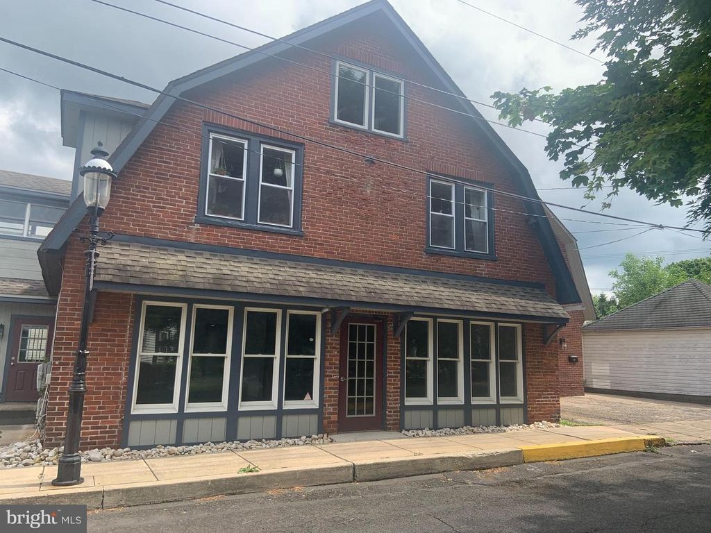 242 WOOD ST, Doylestown, PA 18901