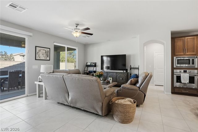 7385 Quaking Aspen Street, Las Vegas, NV 89149