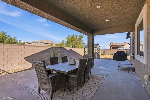 7385 Quaking Aspen Street, Las Vegas, NV 89149