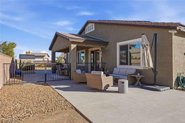 7385 Quaking Aspen Street, Las Vegas, NV 89149