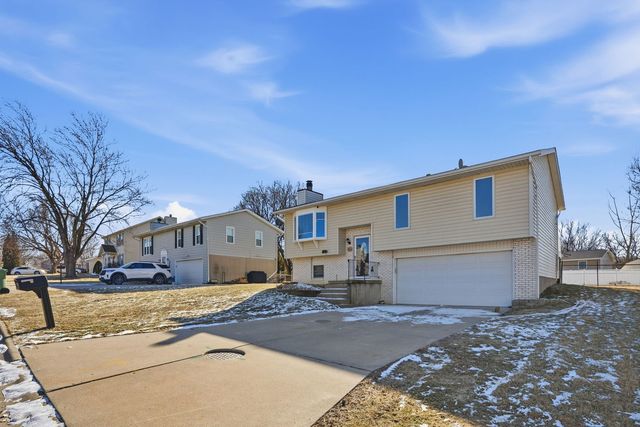 109 Blackhawk Drive, Park View, IA 52748