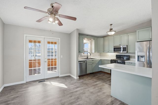 109 Blackhawk Drive, Park View, IA 52748