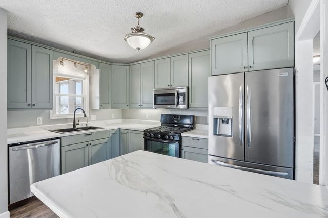 109 Blackhawk Drive, Park View, IA 52748