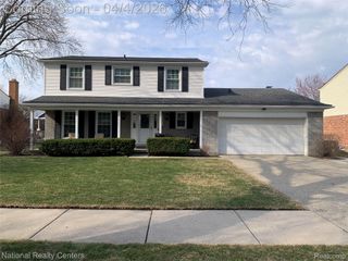 37254 Munger Drive E, Livonia, MI 48154
