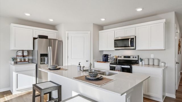 1110 Hillside Place, Altoona, IA 50009