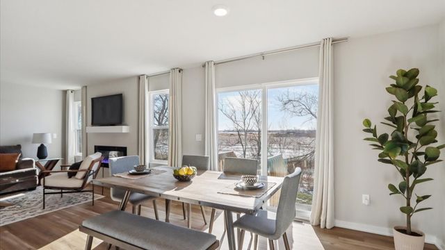 1110 Hillside Place, Altoona, IA 50009