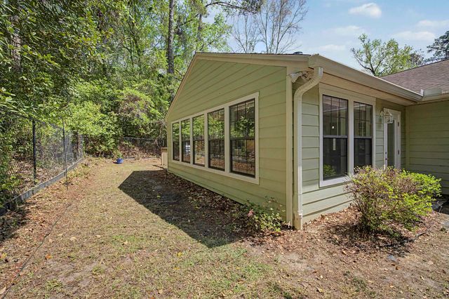 252 Starmount Drive, Tallahassee, FL 32303