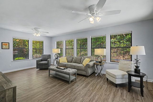 252 Starmount Drive, Tallahassee, FL 32303