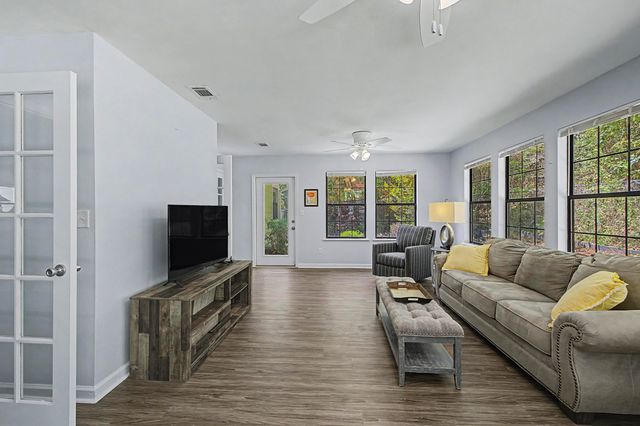 252 Starmount Drive, Tallahassee, FL 32303