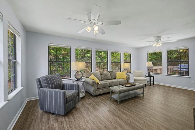 252 Starmount Drive, Tallahassee, FL 32303