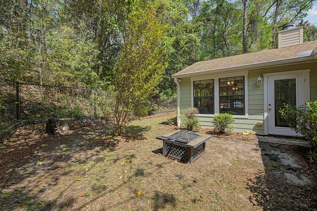 252 Starmount Drive, Tallahassee, FL 32303