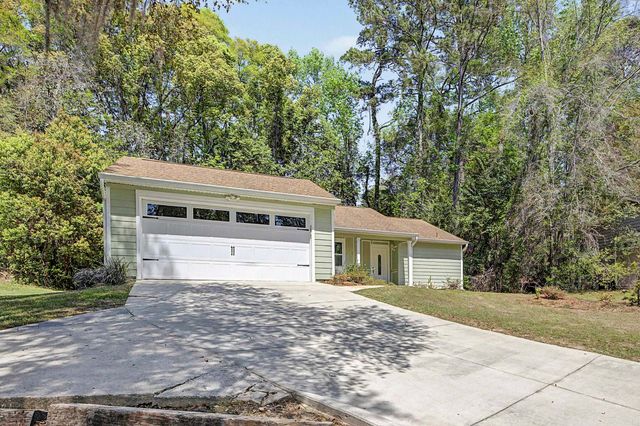 252 Starmount Drive, Tallahassee, FL 32303
