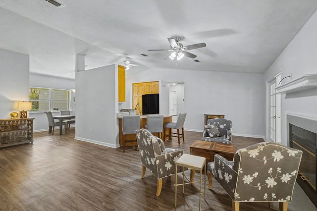 252 Starmount Drive, Tallahassee, FL 32303