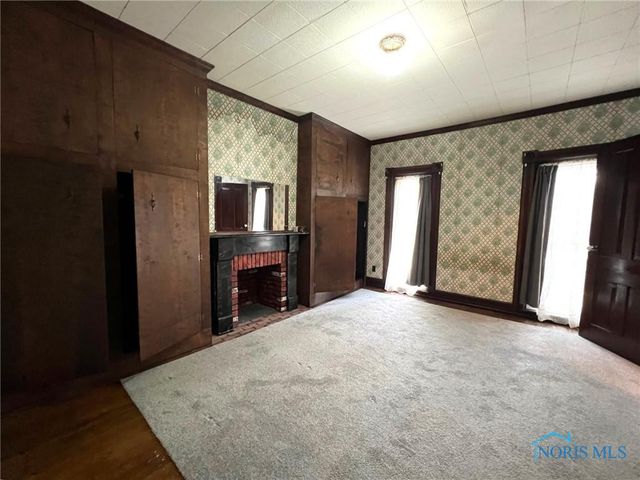 381 & 383 W Johnson Street, Upper Sandusky, OH 43351