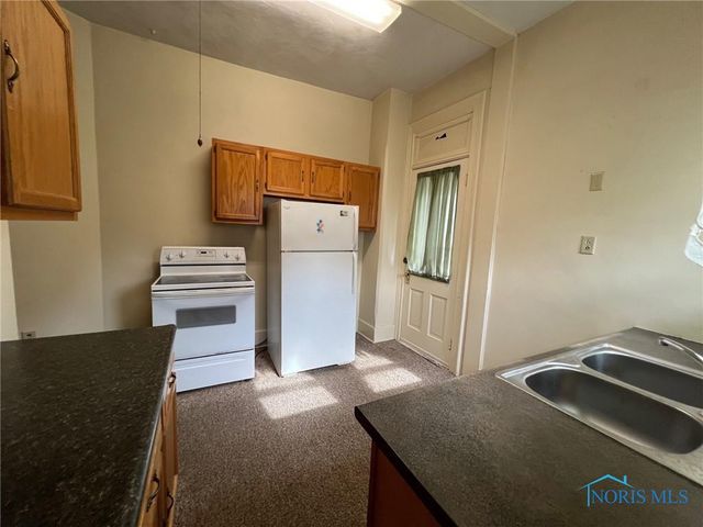 381 & 383 W Johnson Street, Upper Sandusky, OH 43351