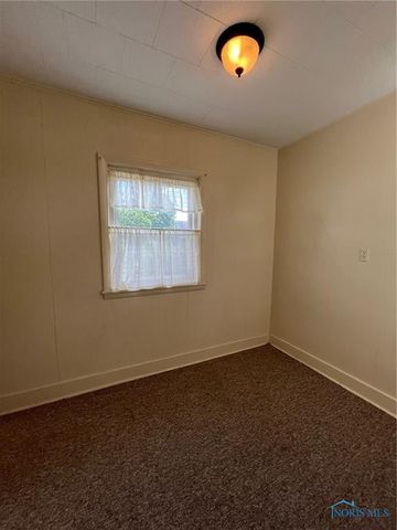 381 & 383 W Johnson Street, Upper Sandusky, OH 43351