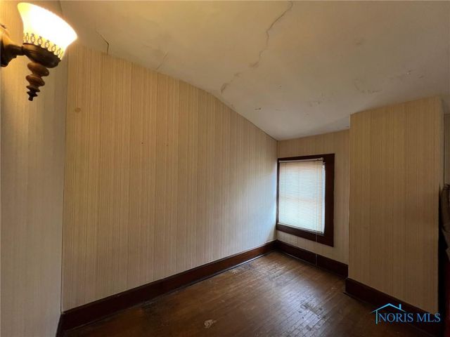 381 & 383 W Johnson Street, Upper Sandusky, OH 43351