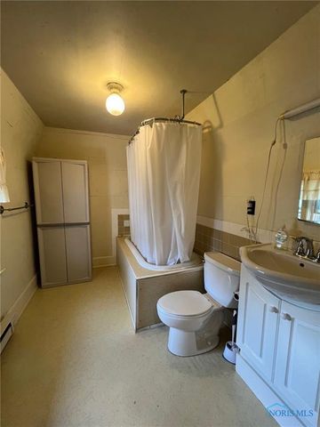 381 & 383 W Johnson Street, Upper Sandusky, OH 43351