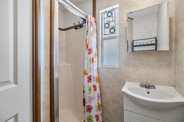 37015 SANDRA AVENUE, Zephyrhills, FL 33542