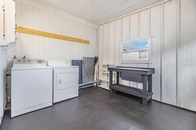 37015 SANDRA AVENUE, Zephyrhills, FL 33542