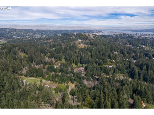 93549 PATTERSON Ln, Coos Bay, OR 97420