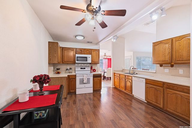 9630 Wildwood Rdg, San Antonio, TX 78250