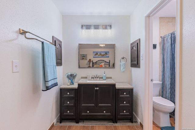 9630 Wildwood Rdg, San Antonio, TX 78250