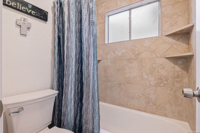 9630 Wildwood Rdg, San Antonio, TX 78250