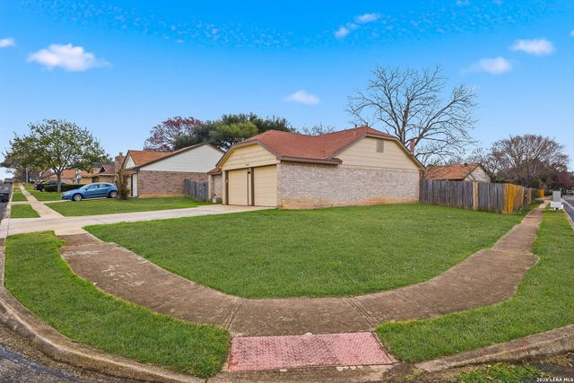 9630 Wildwood Rdg, San Antonio, TX 78250