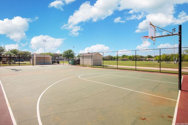 9630 Wildwood Rdg, San Antonio, TX 78250