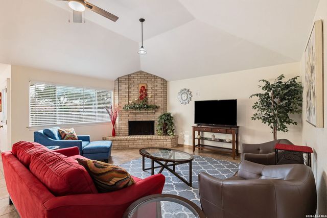 9630 Wildwood Rdg, San Antonio, TX 78250