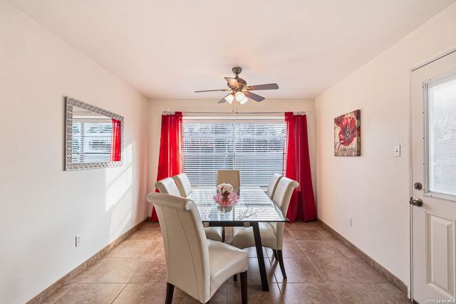 9630 Wildwood Rdg, San Antonio, TX 78250